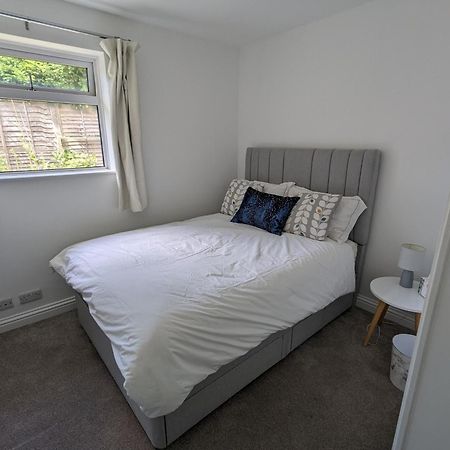 Peaceful Glastonbury Bungalow - Ideally Located Eksteriør billede