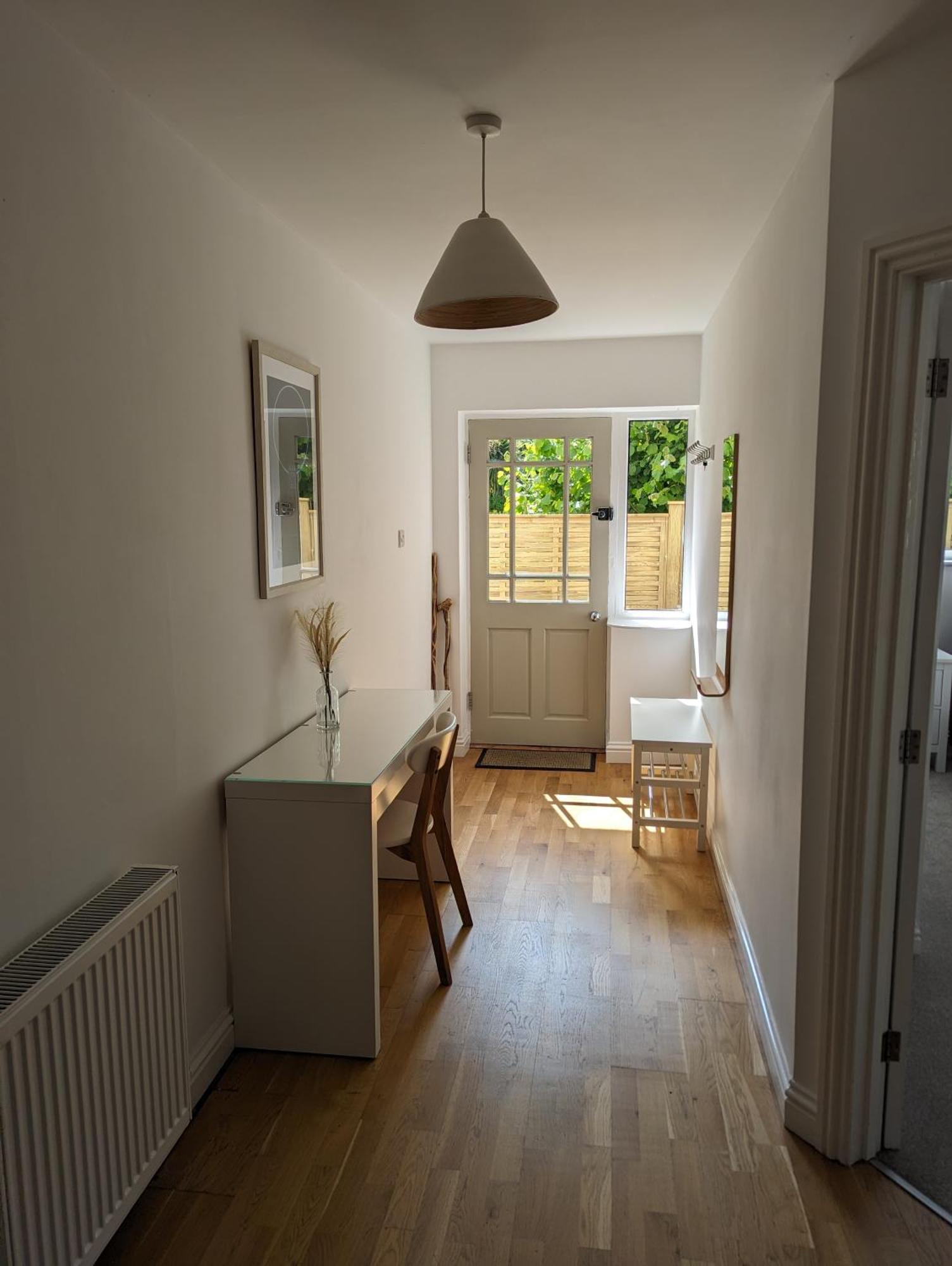 Peaceful Glastonbury Bungalow - Ideally Located Eksteriør billede